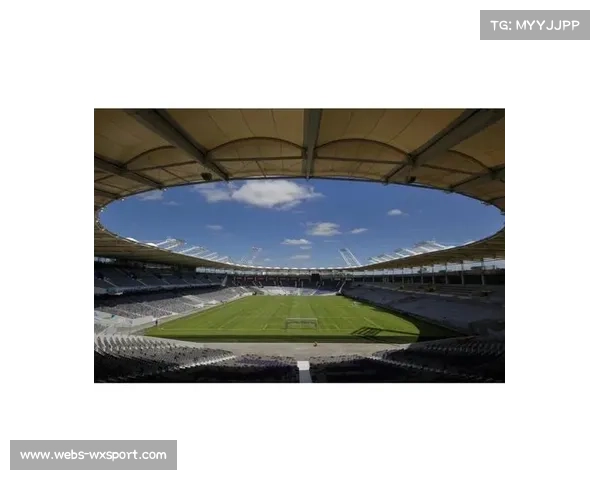 图卢兹市政球场草皮新技术助力天然草耐久性提升